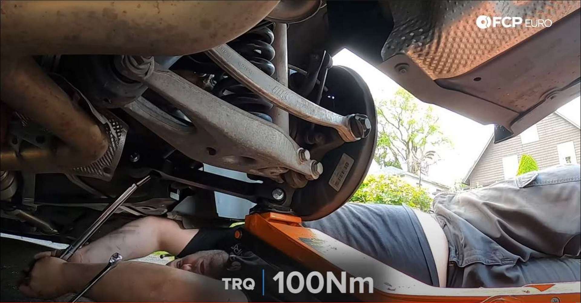 DIY BMW E90 Rear Trailing Arm torquing the bolts