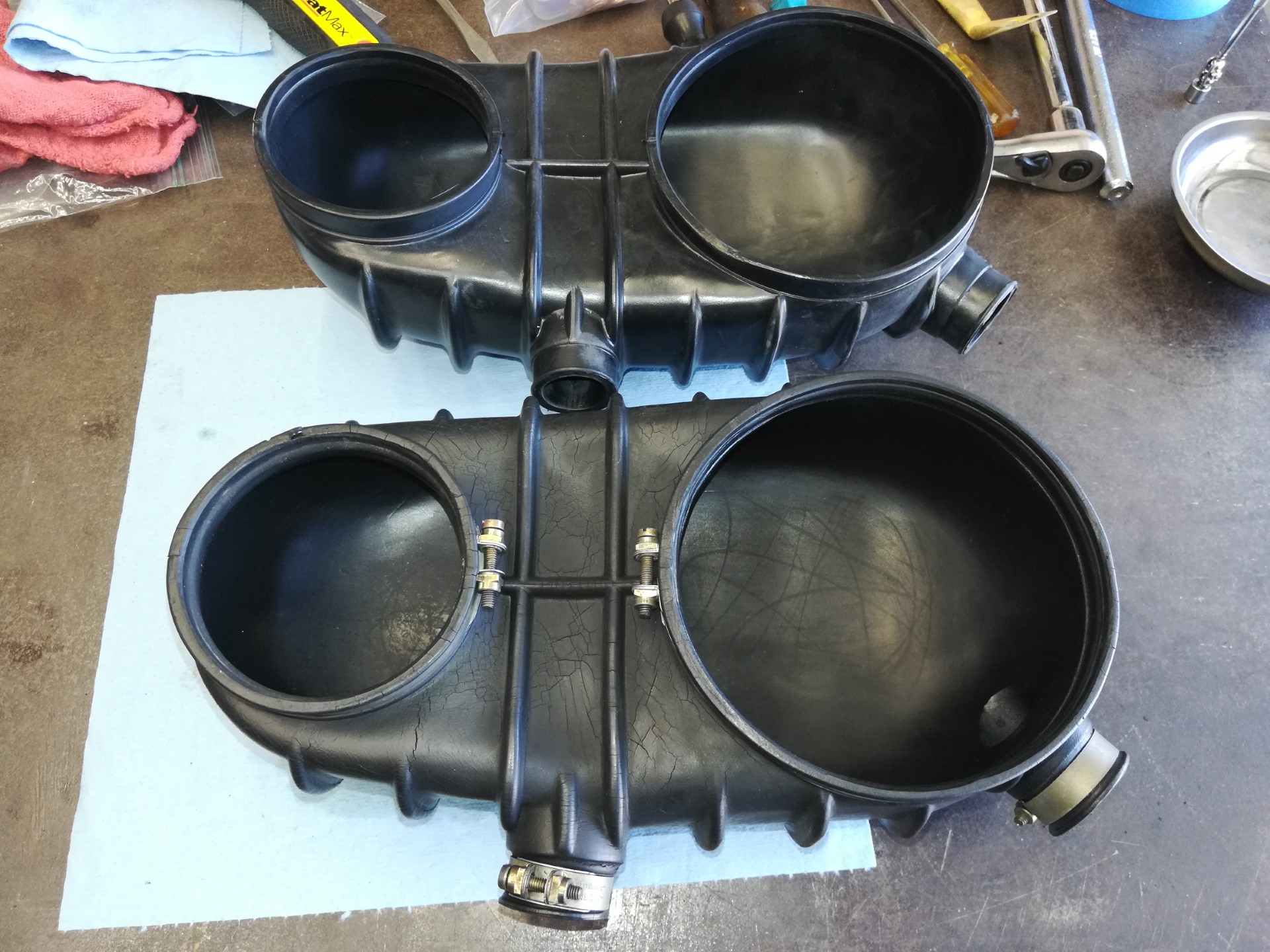 Air-cooled Porsche 911 CIS intake boot cracking