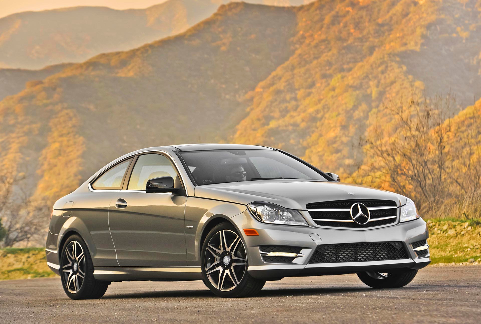 01_Mercedes-Benz C250 coupe front profile
