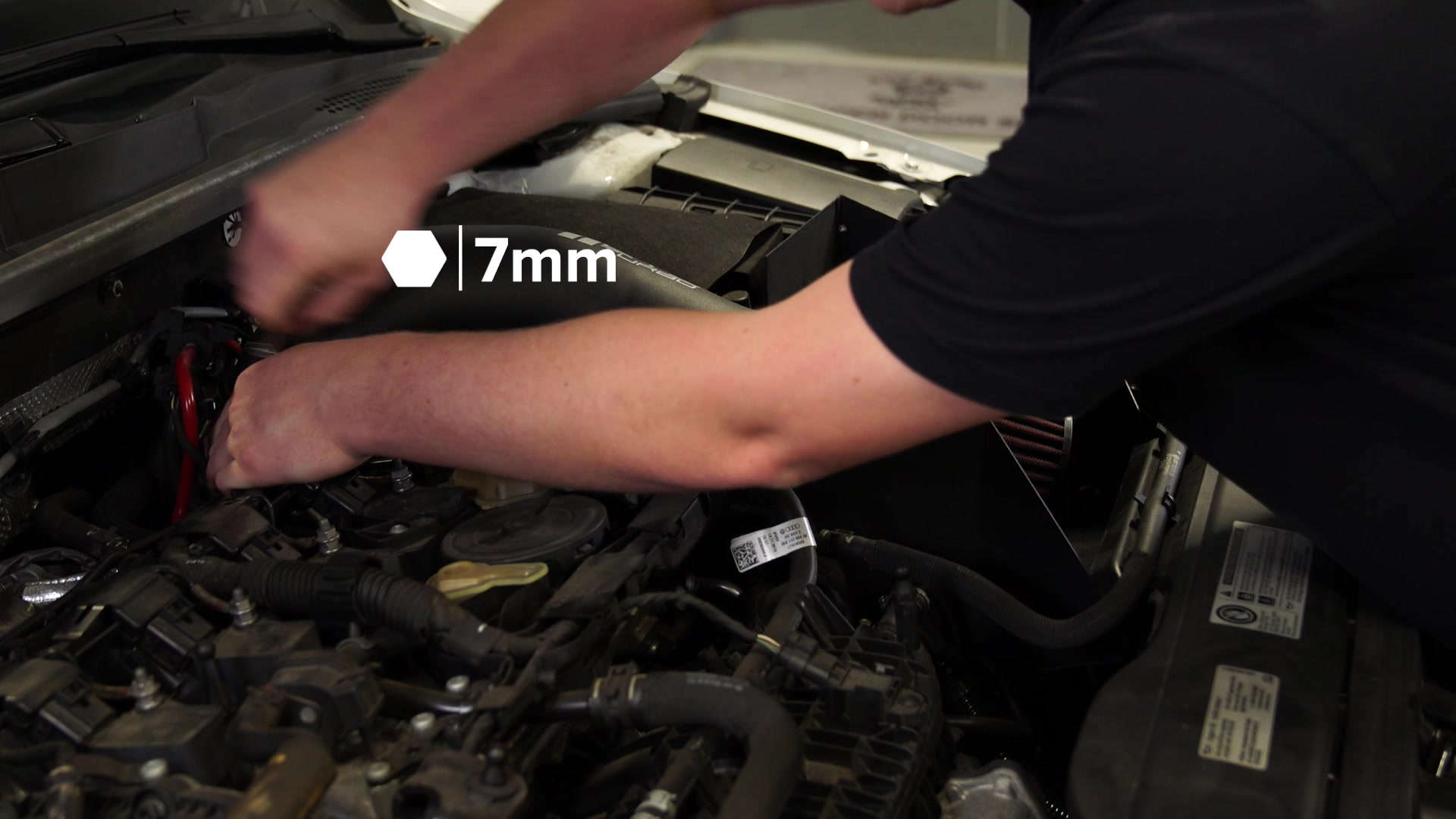 02-vw-mk7-manifold-removal-hoseclamp-t7