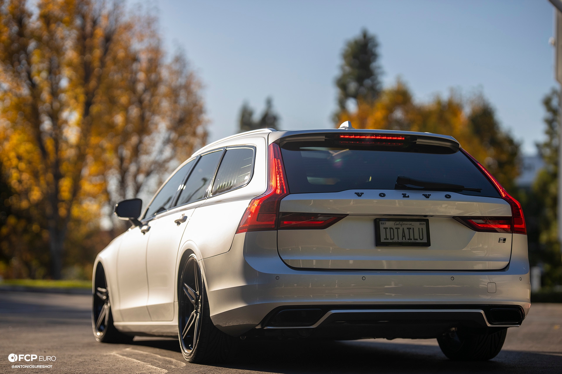 Volvo V90 AccuAir elevel 1221 wheels Toyo Proxes EOSR5940