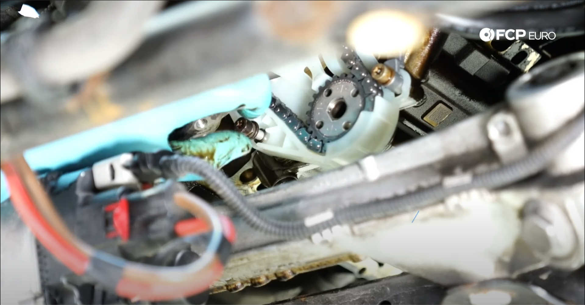 DIY BMW N20 Timing Chain installing the oil pump assembly