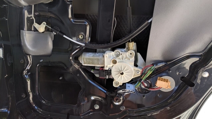 Repairing a Window Regulator on a Saab 9-3