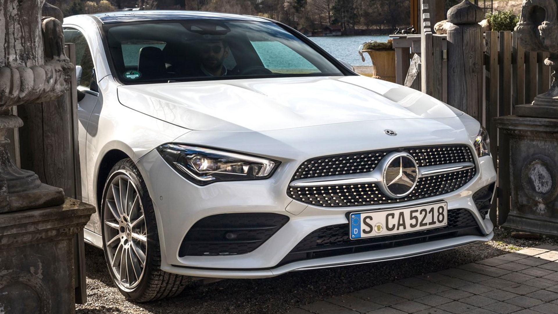 Mercedes-Benz-CLA