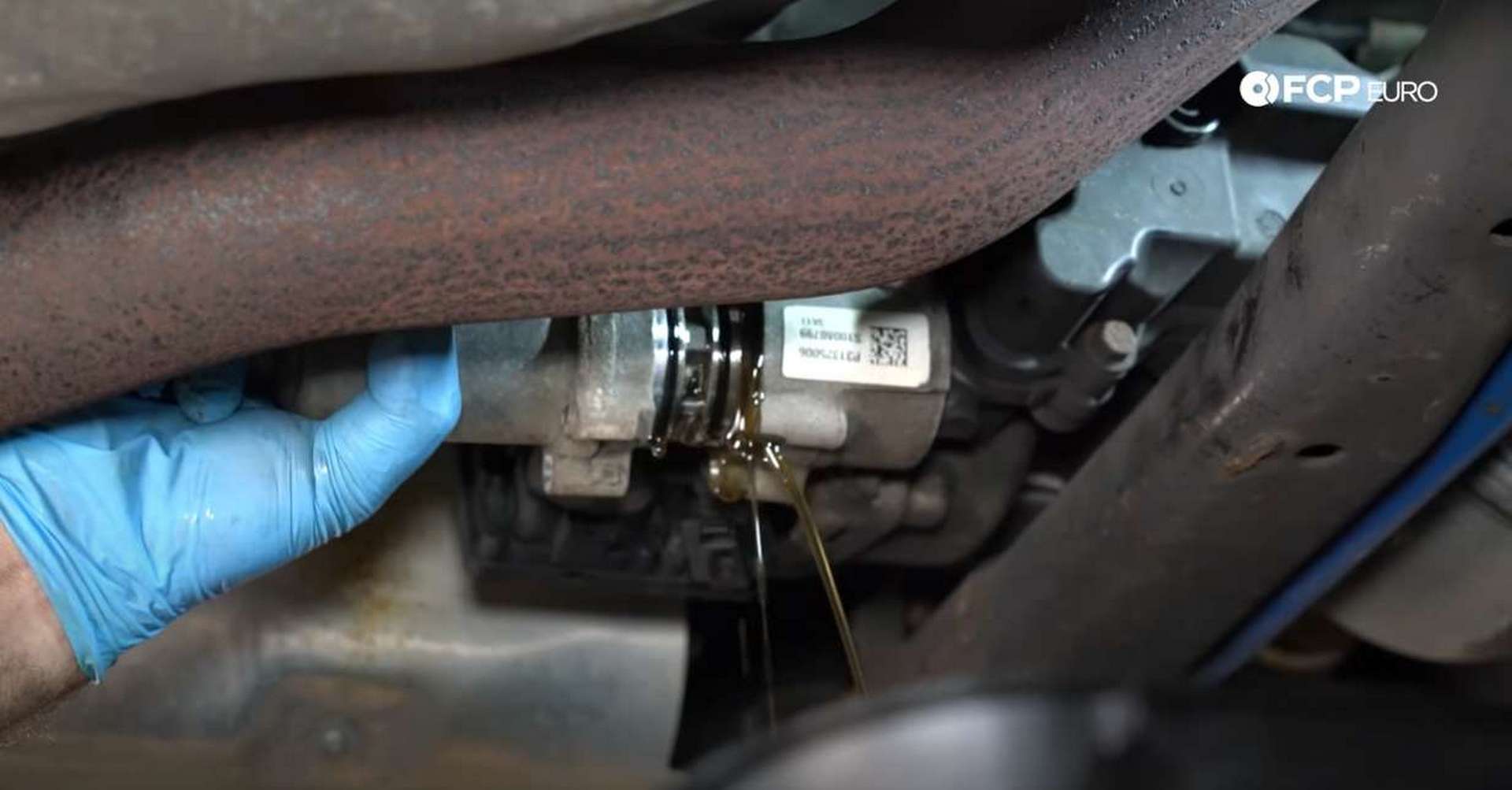 DIY P3 Volvo Haldex Fluid removing the pump