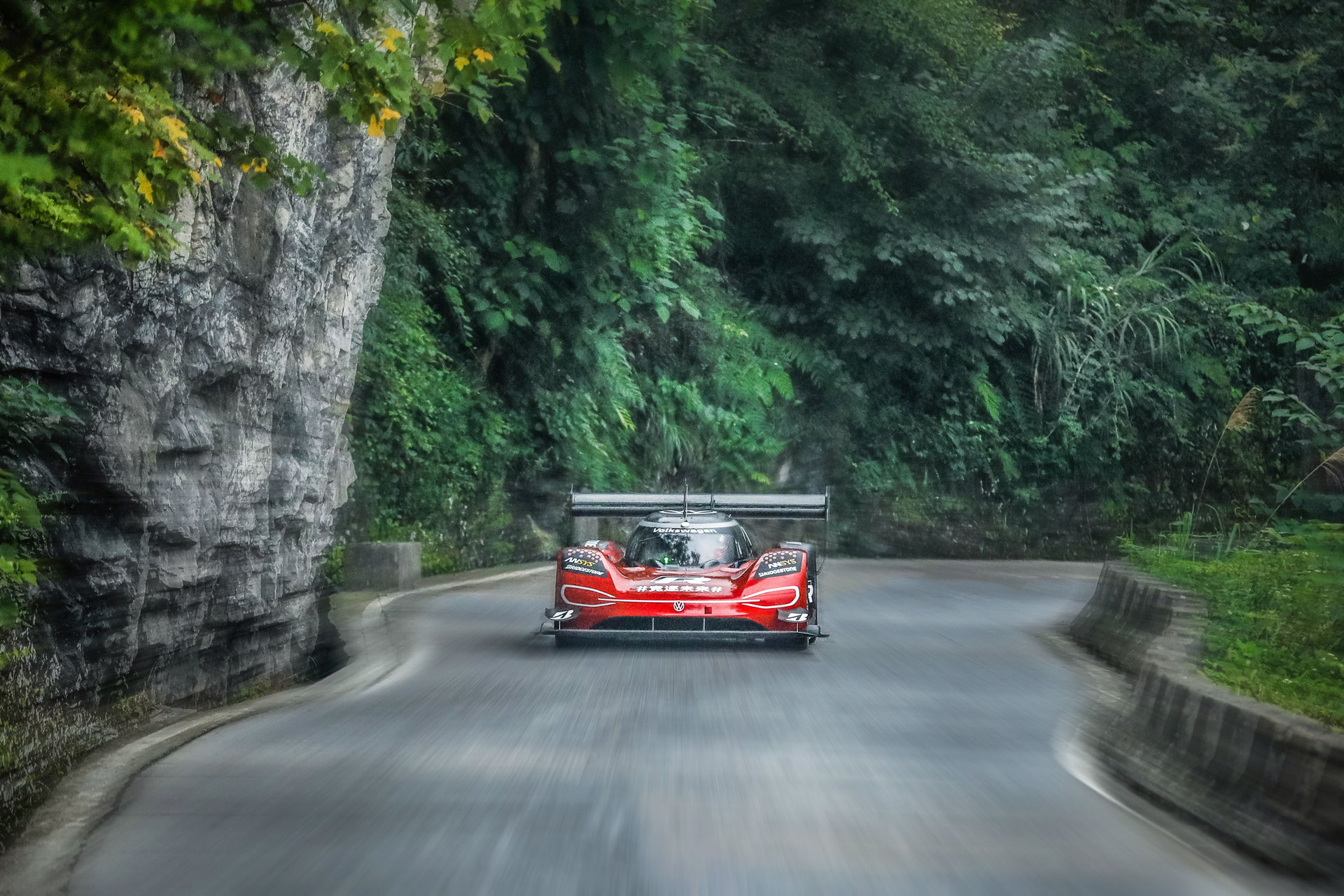 Volkswagen ID.R Tianmen Mountain Road Record