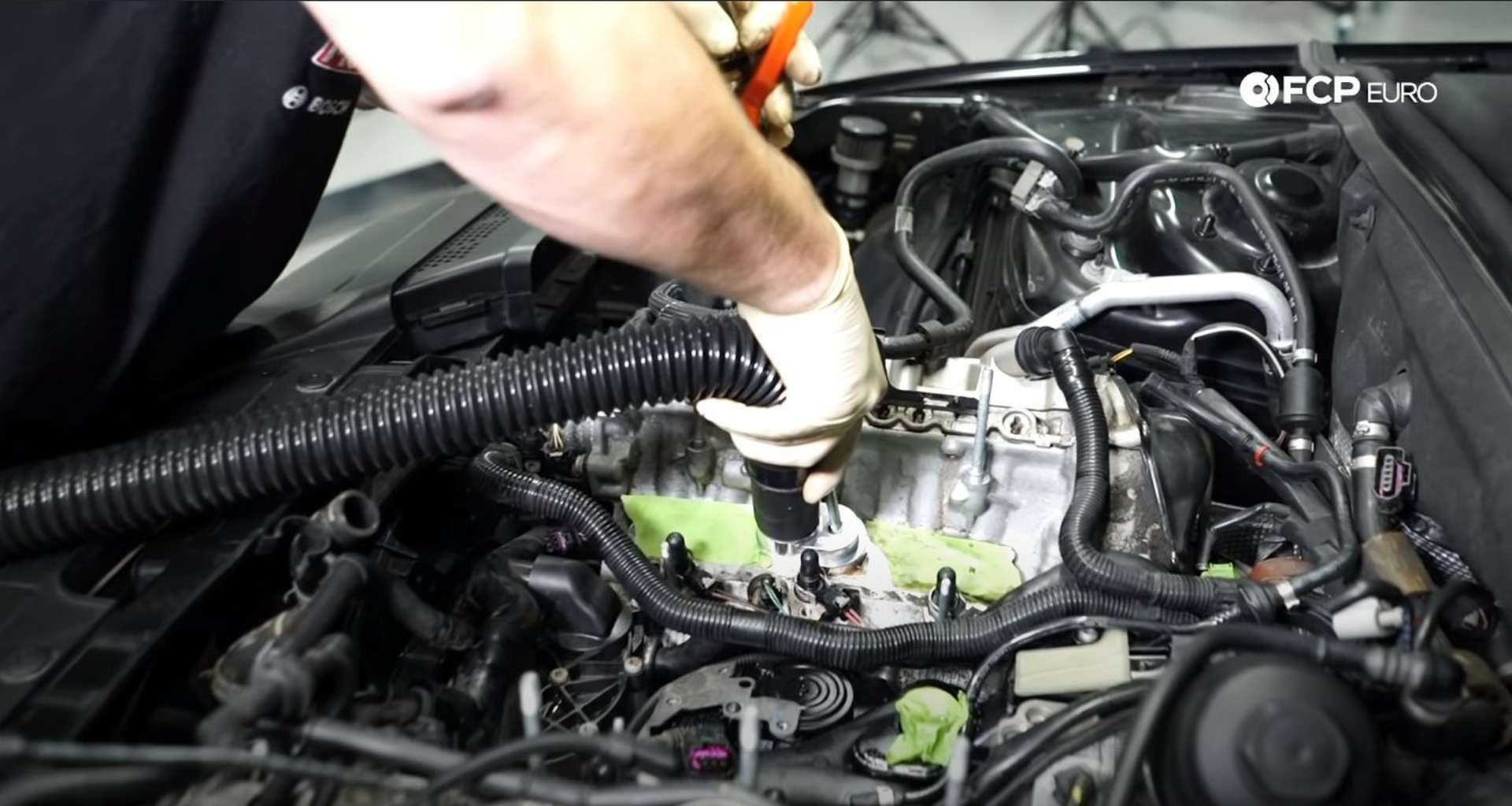 DIY Audi 3.0t Walnut Blasting Intake Valves cleaning the intake port