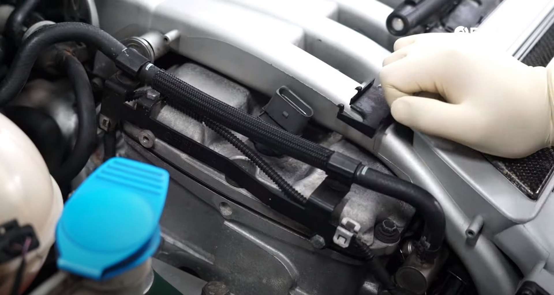 28-DIY-VW-VR6-Valve-Cover-Gasket-Clearing-Engine