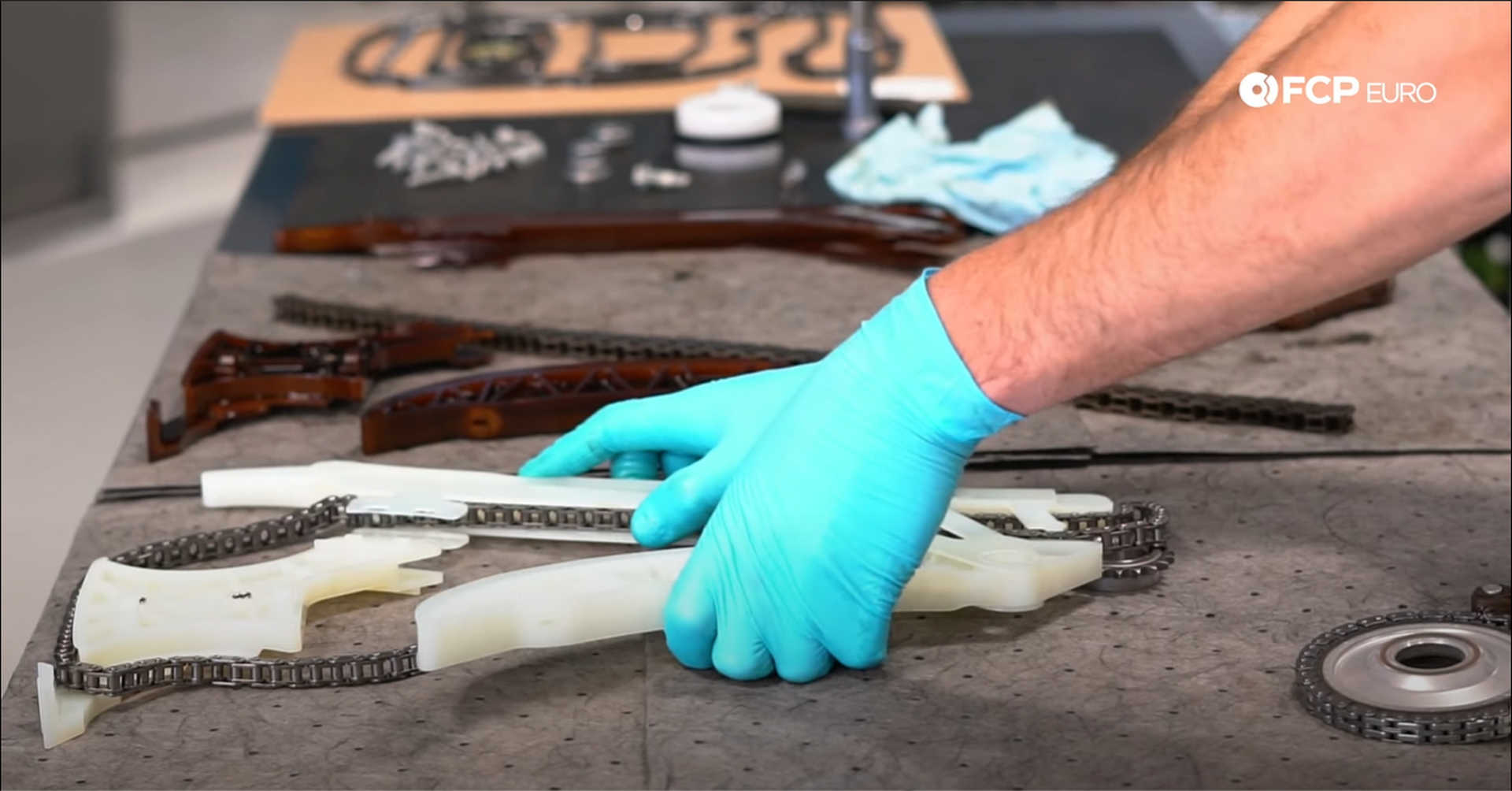 DIY BMW N20 Timing Chain assembling the new timing chain assembly