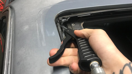 How To Clean Out + Replace The Sunroof Drain Port On A BMW E30