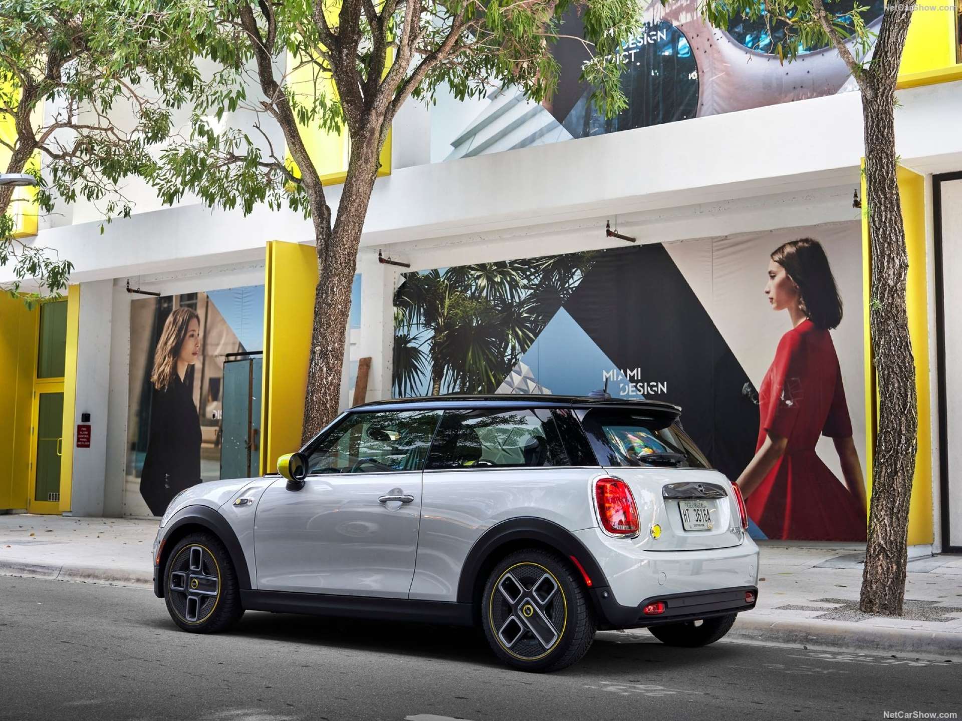 Europe's Top Electric Vehicles Mini-Cooper_SE-2020-1600-96
