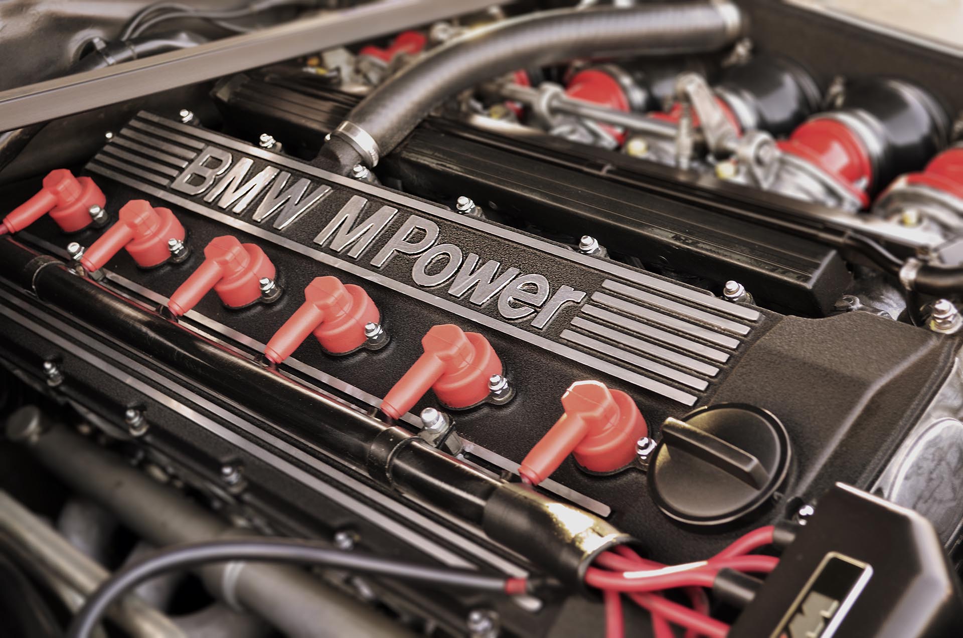 06_BMW E28 M5 S38B35 engine
