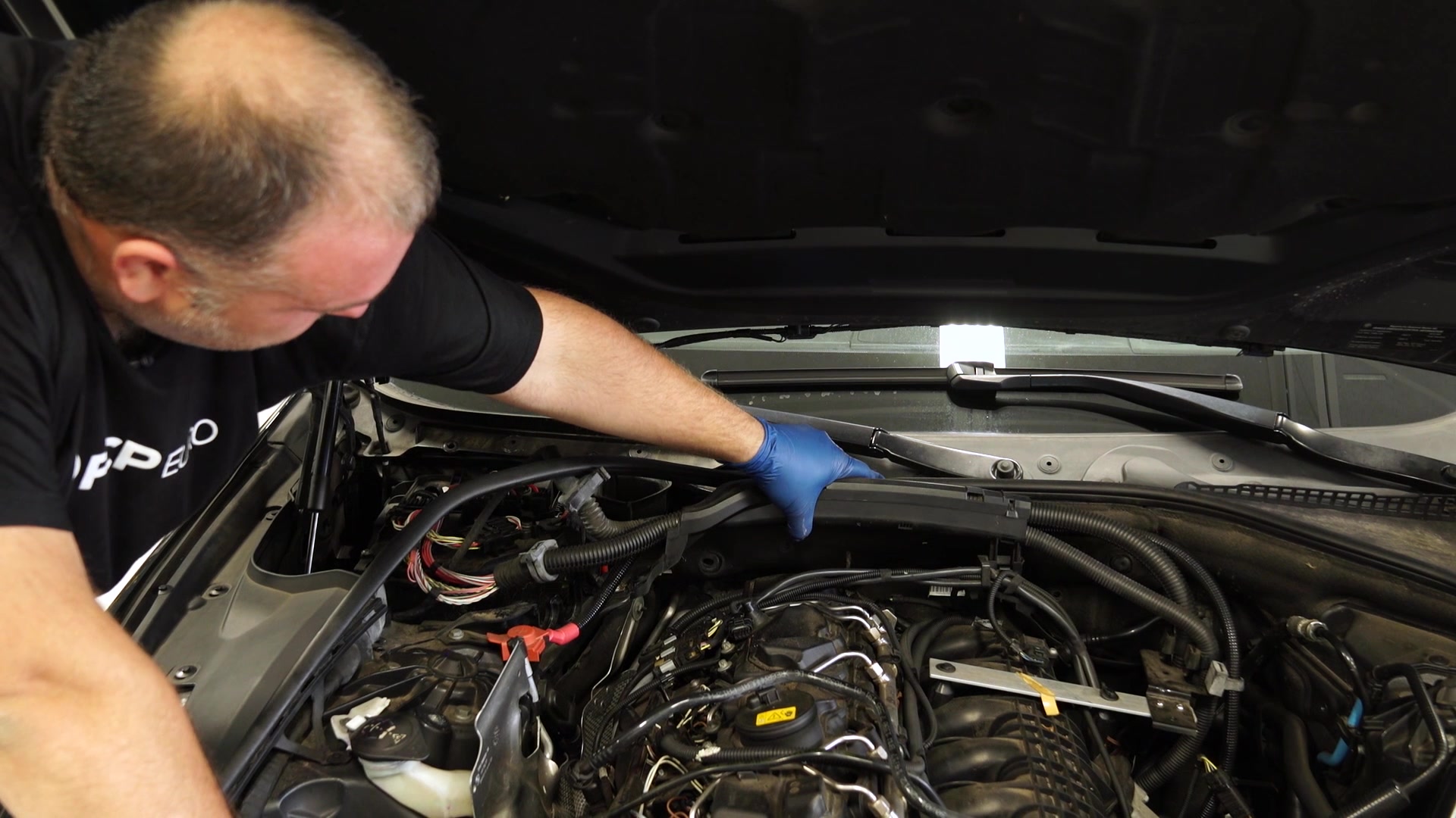 05-bmw-n55-valve-cover-wiring-harness-clips