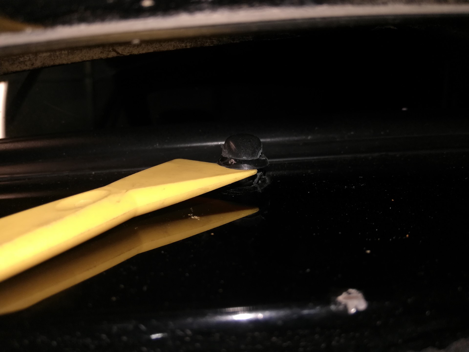 Air-cooled Porsche 911 right windshield washer nozzle removal
