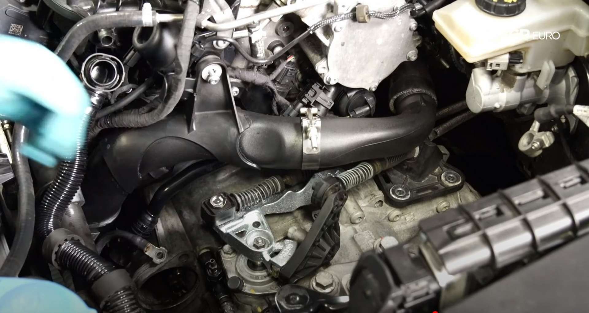 59-DIY_VW_GTI_Clutch-Job-Reinstalling-Starter