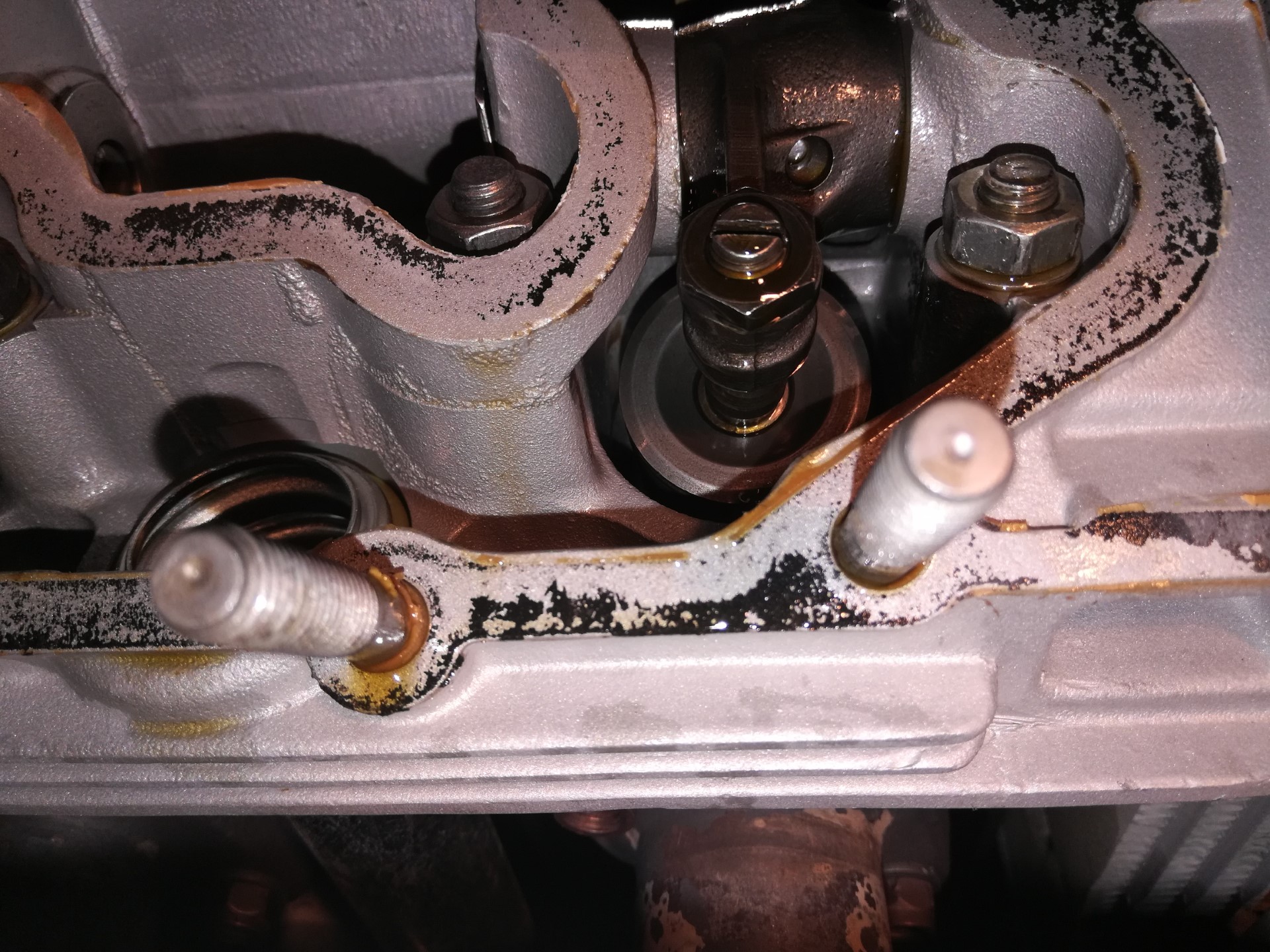 Air-cooled Porsche 911 valves exposed