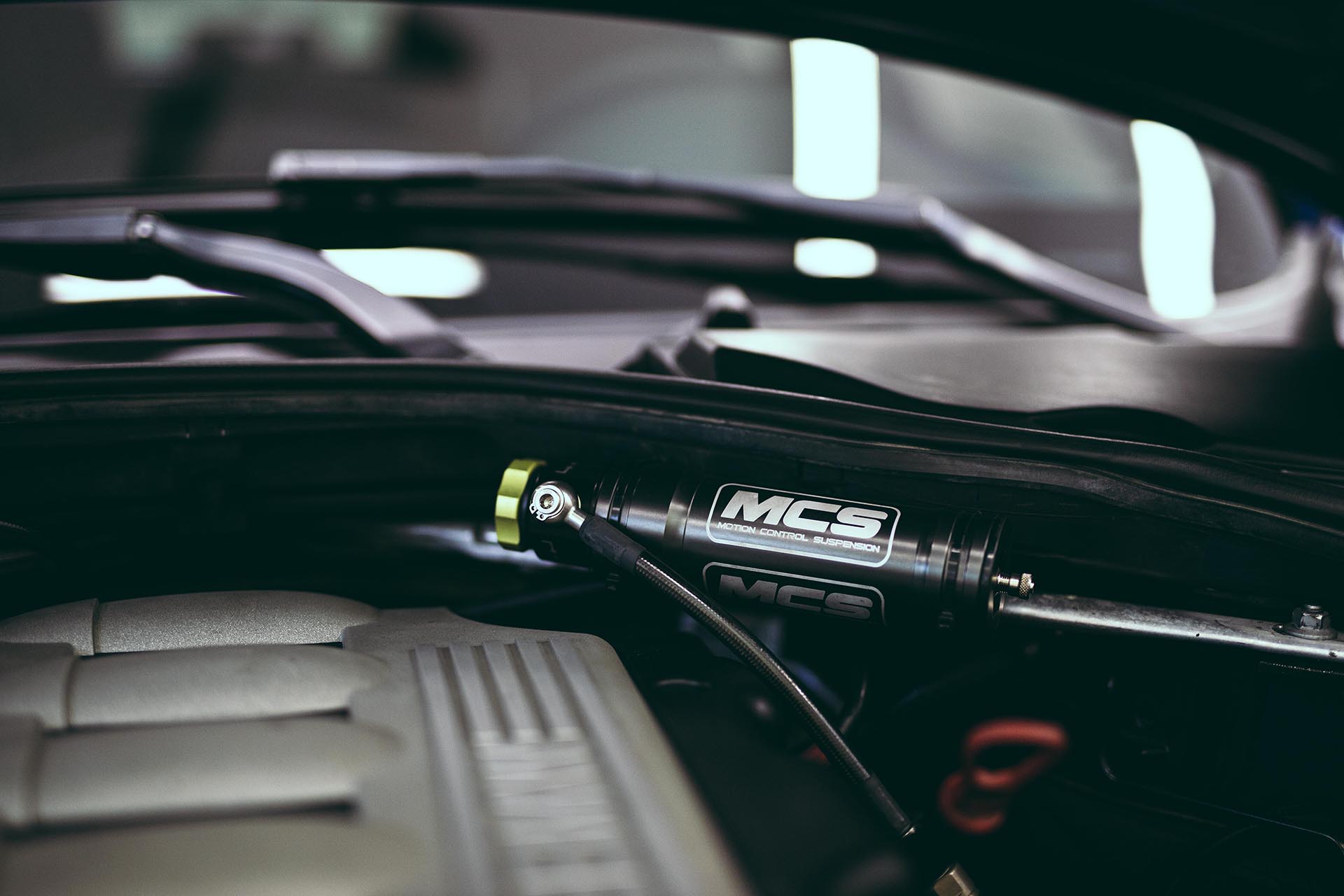 10_BMW E91 335d Wagon MSC suspension remote reservoir