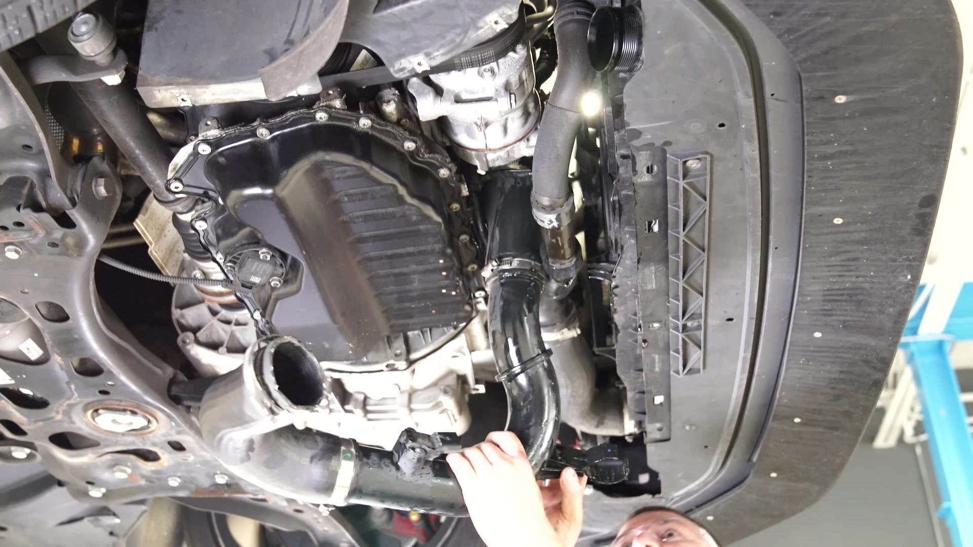 20-vw-mk7-manifold-removal-coolant-hose-removal