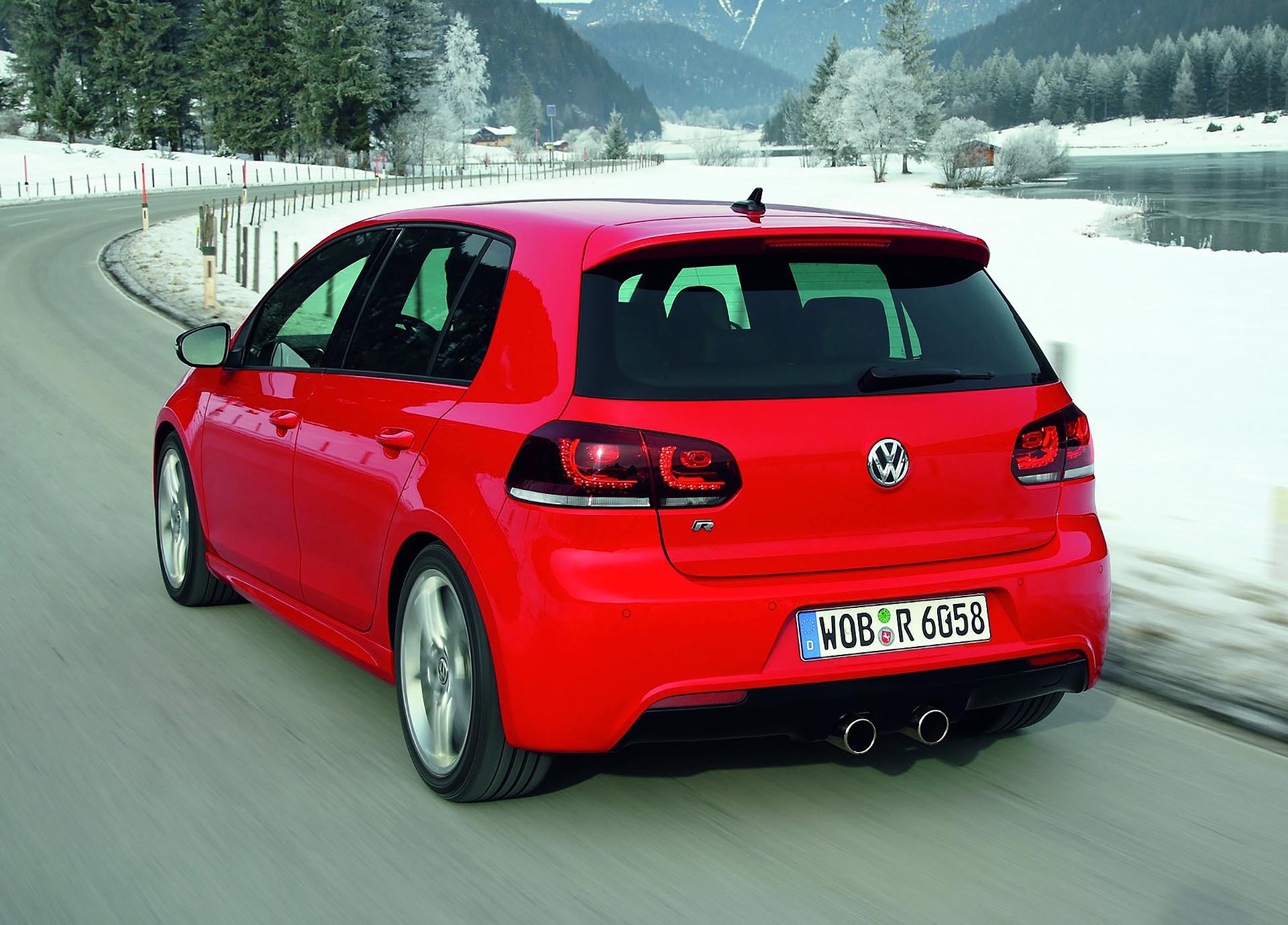 08_Volkswagen Mk6 Golf R 4-door rear