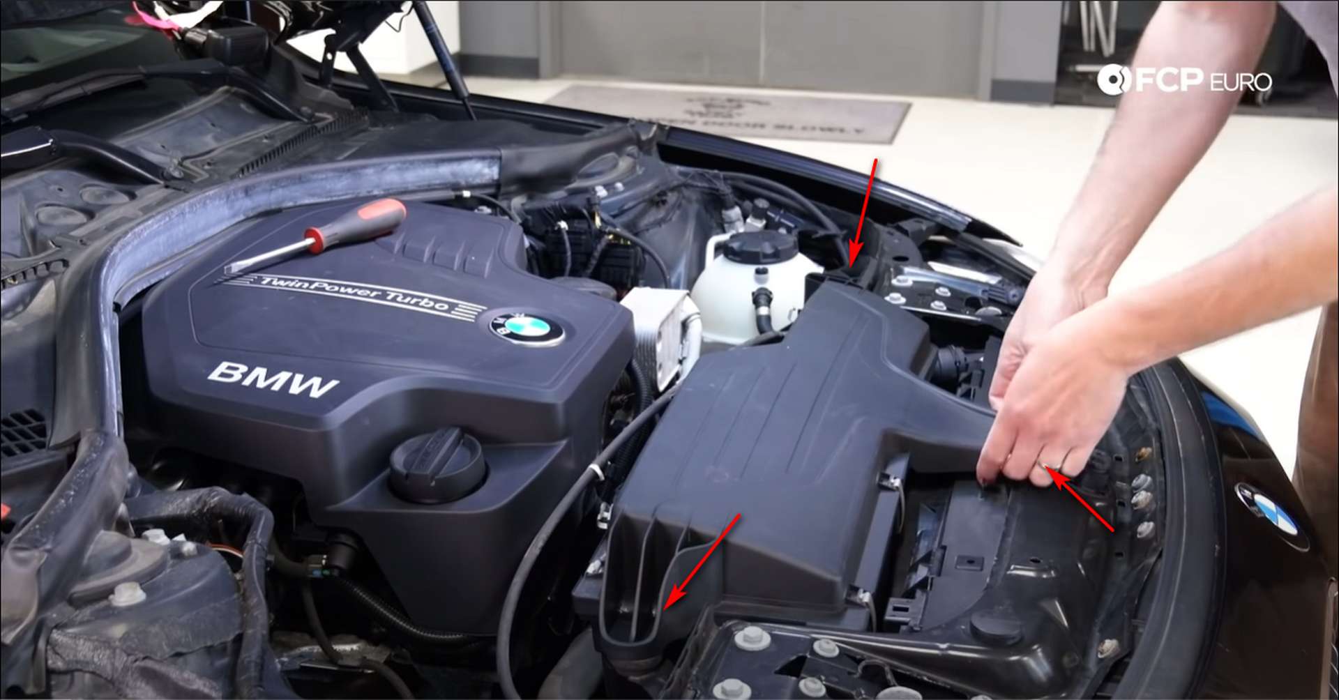 02-DIY-N20-Water-Pump-Thermostat-Replacement_Removing-Intake