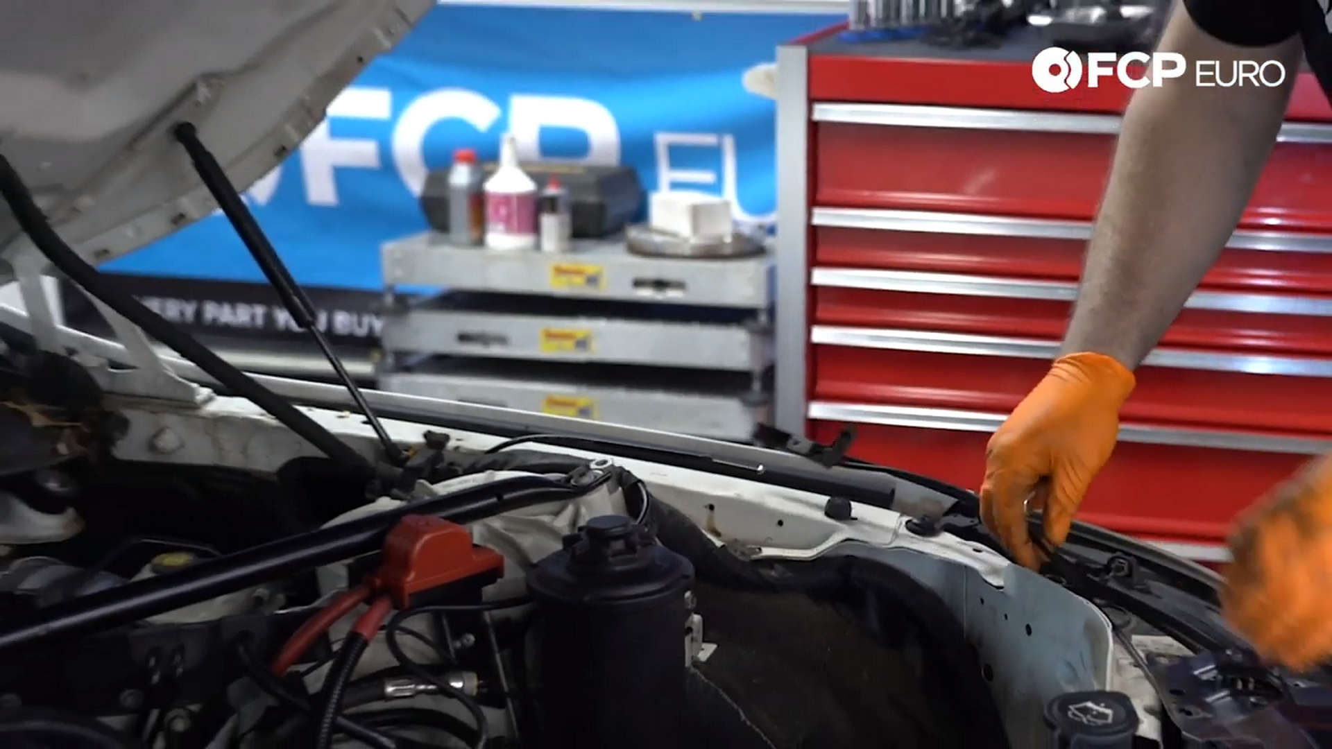 535xi Hood Release Cable