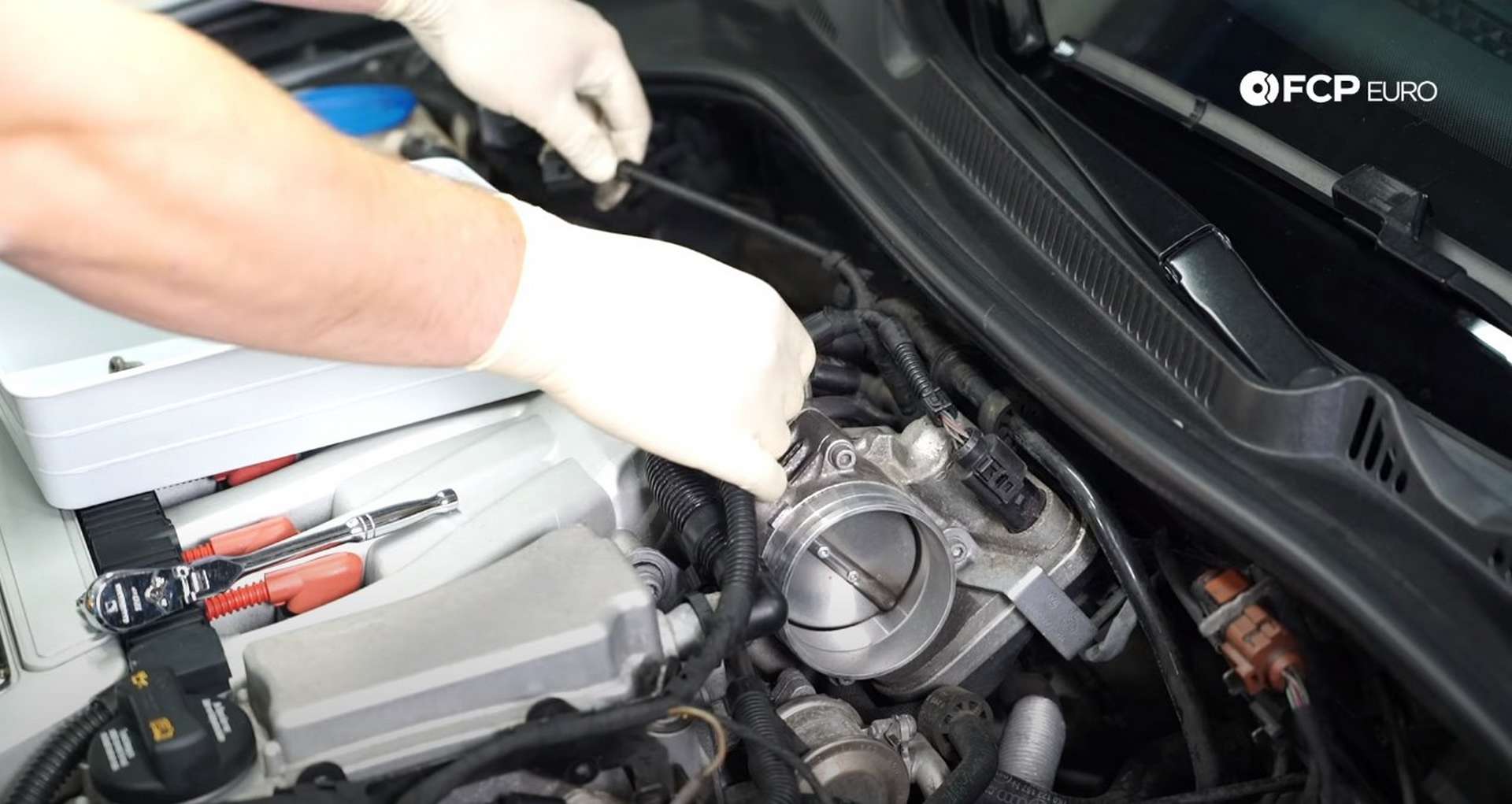 22-DIY-VW-VR6-Valve-Cover-Gasket-Clearing-Engine