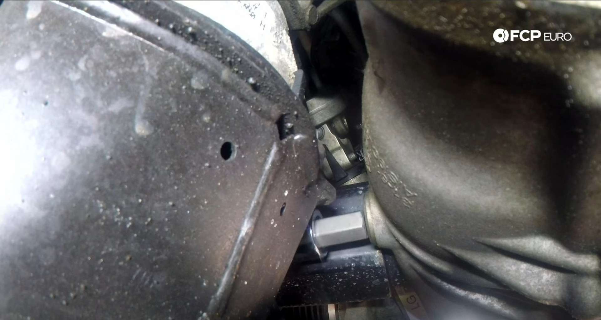 DIY BMW F30 Front Differential Fluid Replacement removing the fill plug