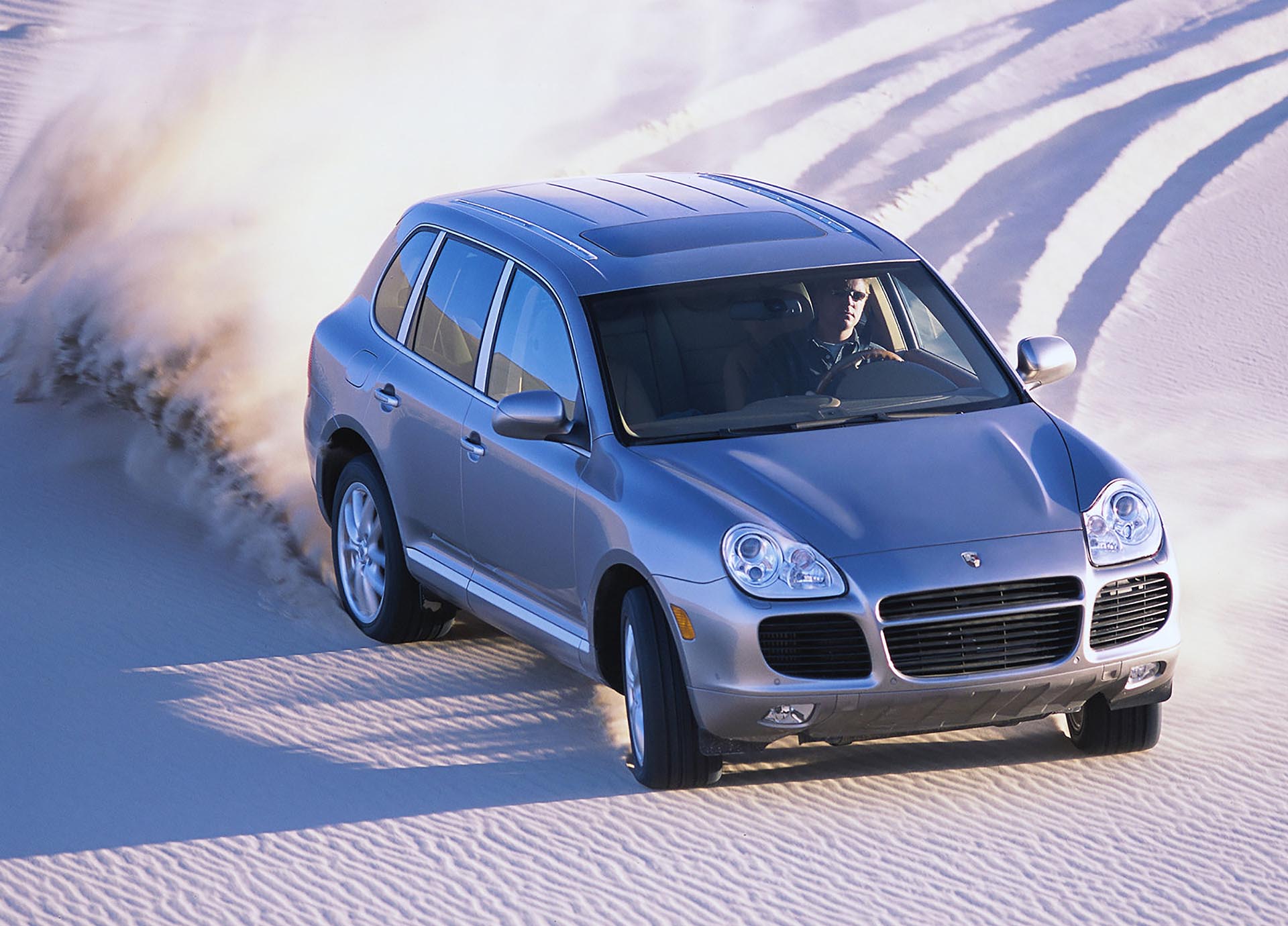 01_955 Porsche Cayenne S sand dune blast