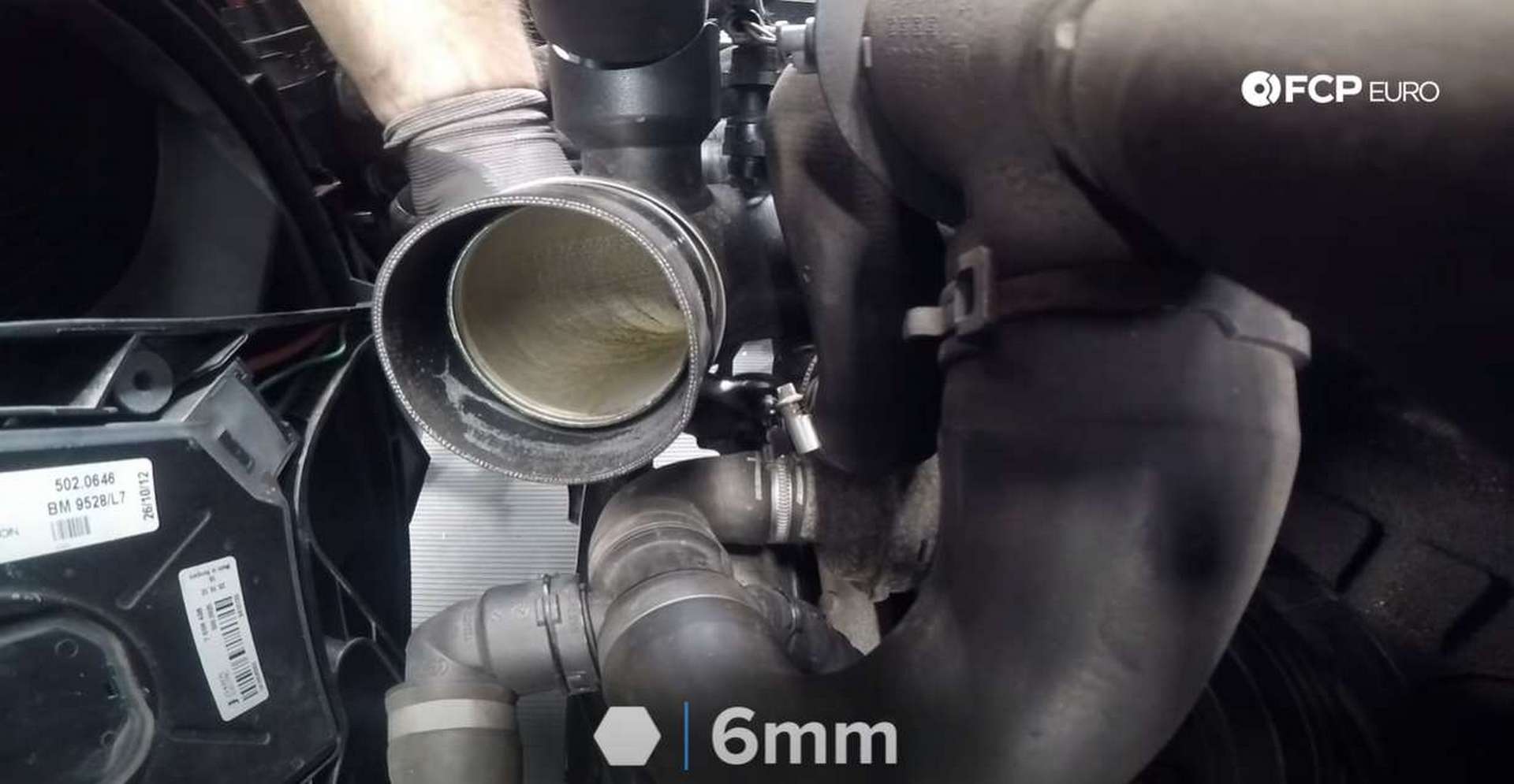 05-DIY-N20-Water-Pump-Thermostat-Replacement_Draining-Coolant
