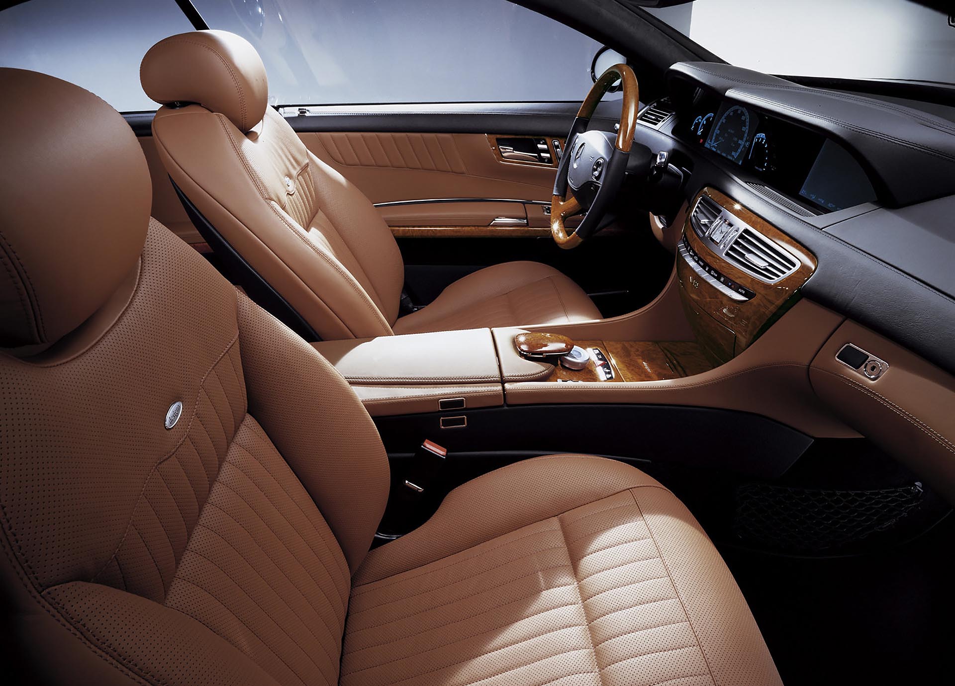 23_Mercedes-Benz CL600 V12 biturbo interior