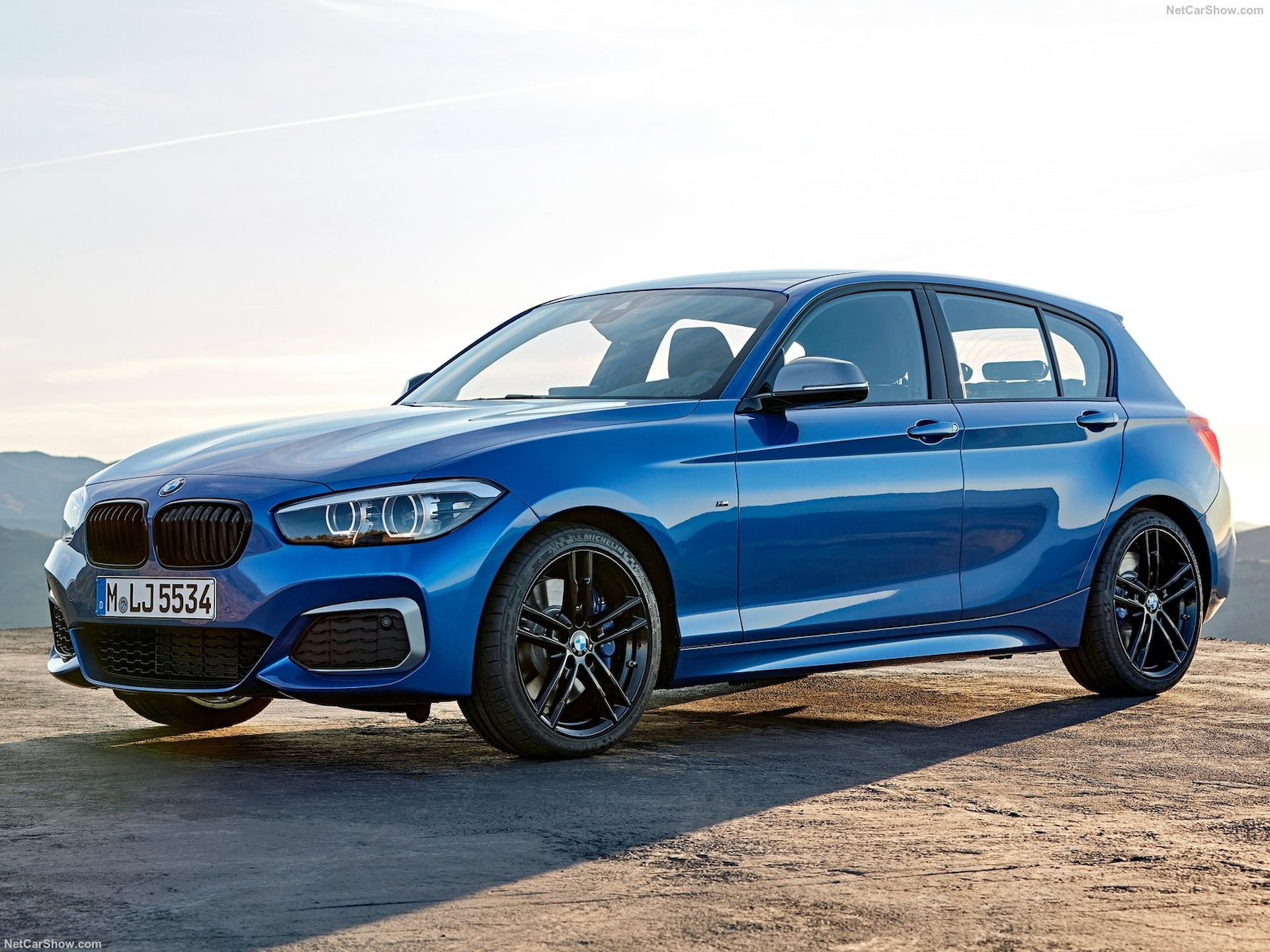 BMW M140i F21