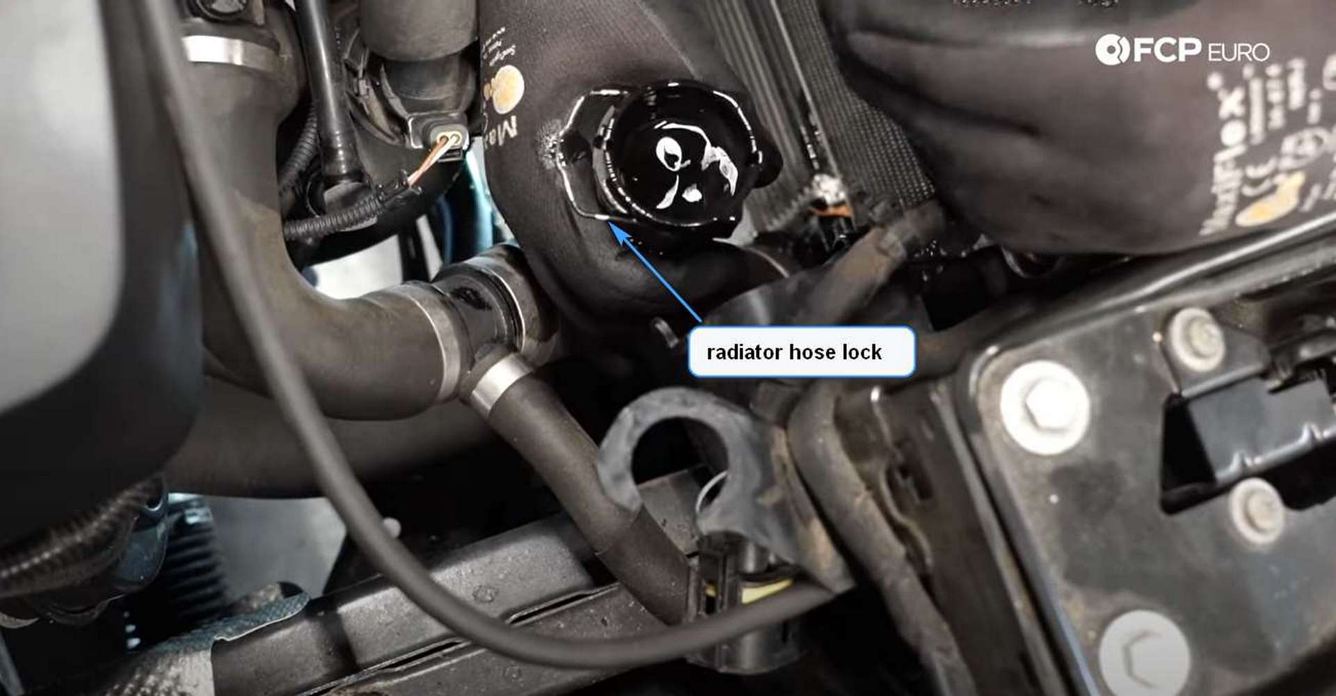 13-DIY-BMW-F30-Radiator-Replacement_Removing-Radiator