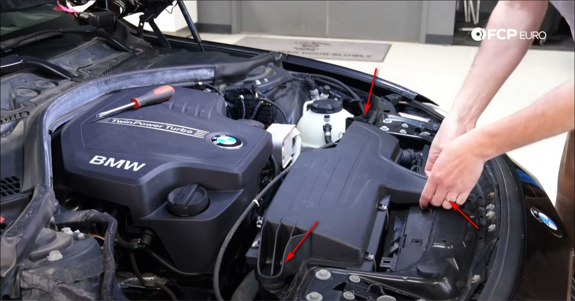 DIY BMW N20 Timing Chain removing the airbox pins