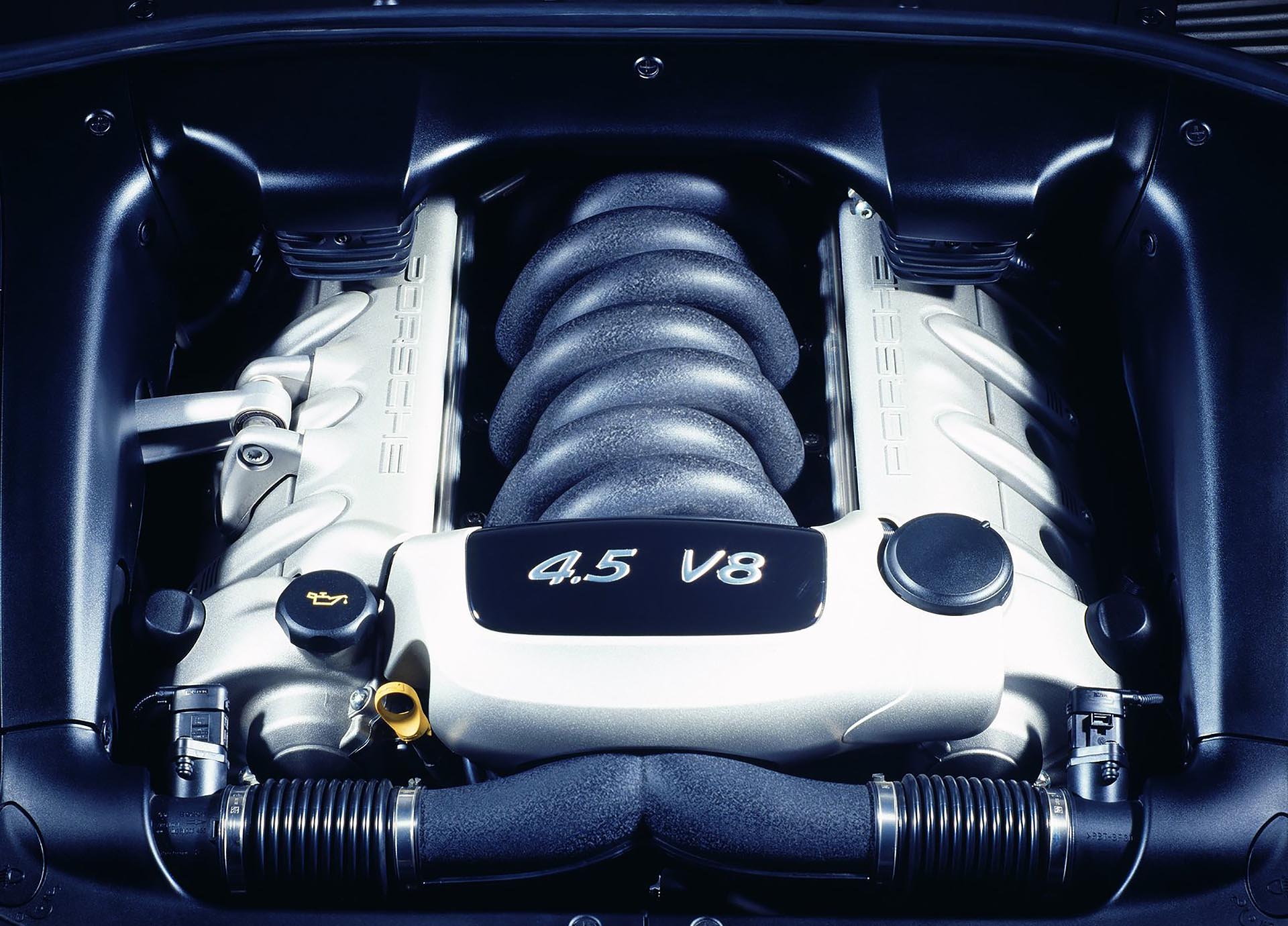 02_Porsche 955 Cayenne S Engine bay