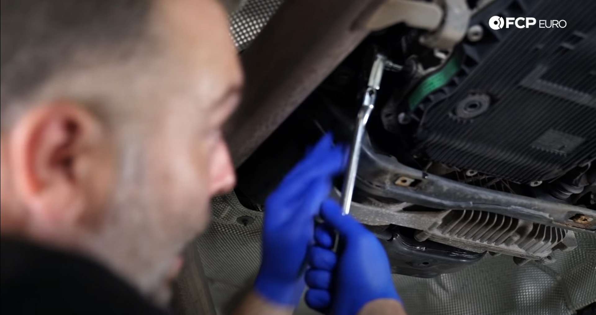 DIY BMW ZF 8HP Oil Change loosening the fill plug