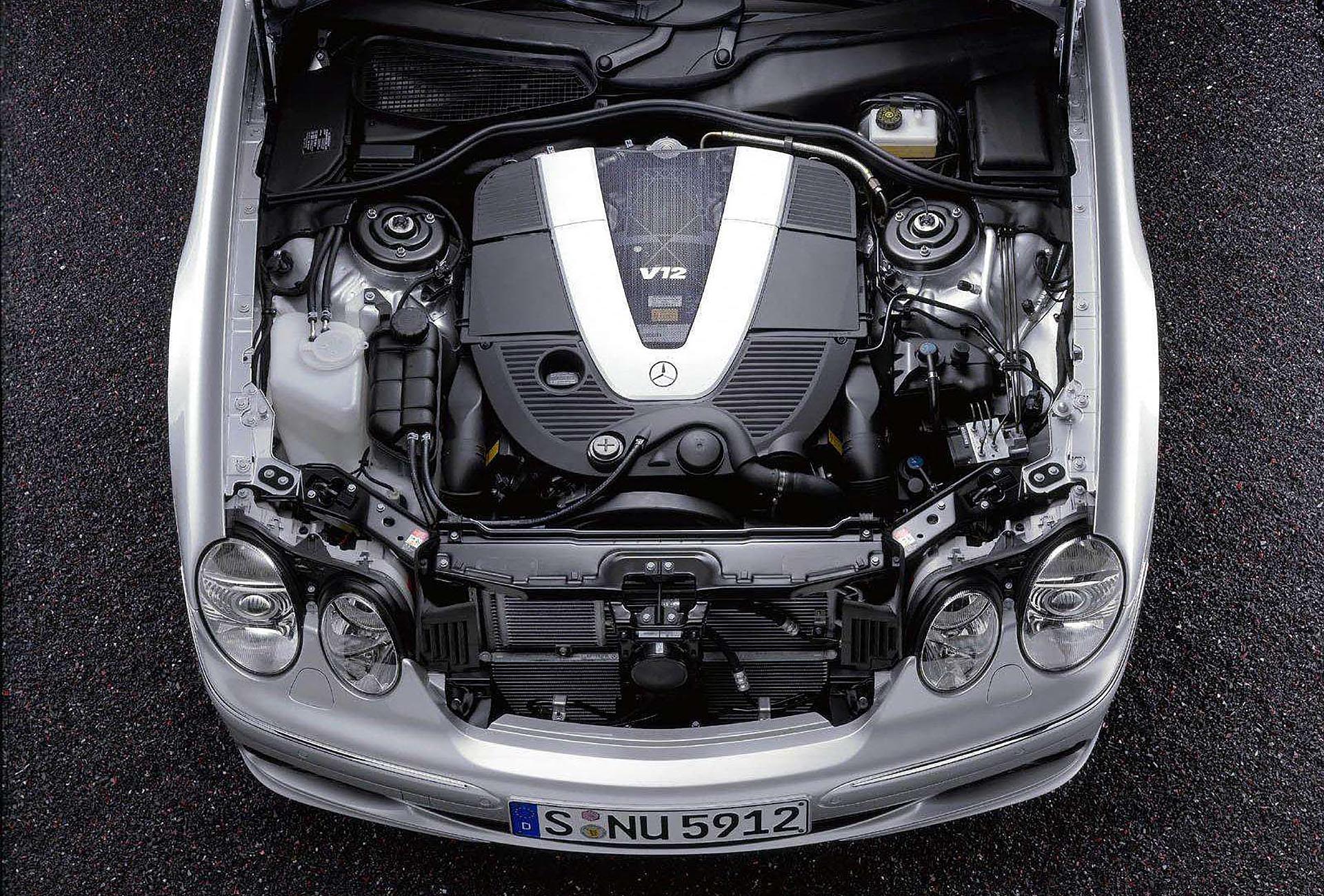 15_Mercedes-Benz-CL600 M275 V12 Biturbo engine