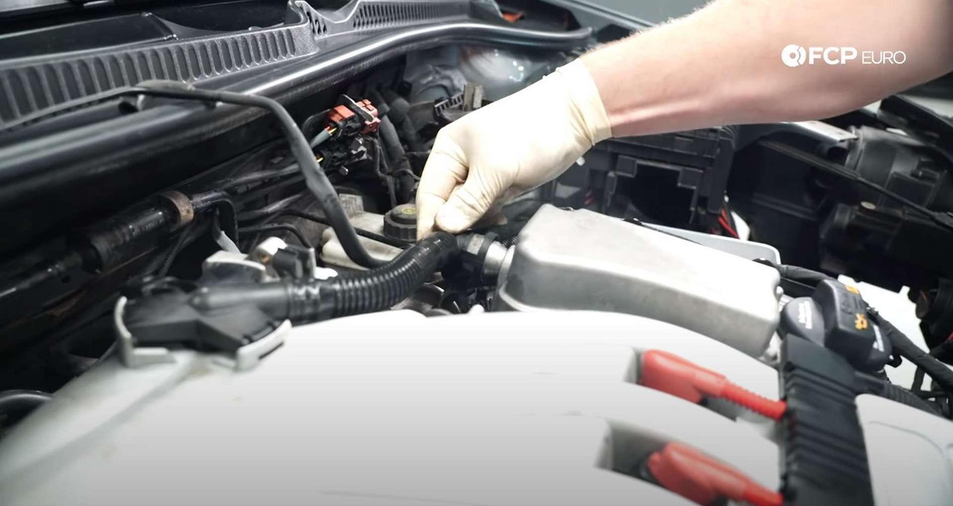 56-DIY-VW-VR6-Valve-Cover-Gasket-Redressing-Engine
