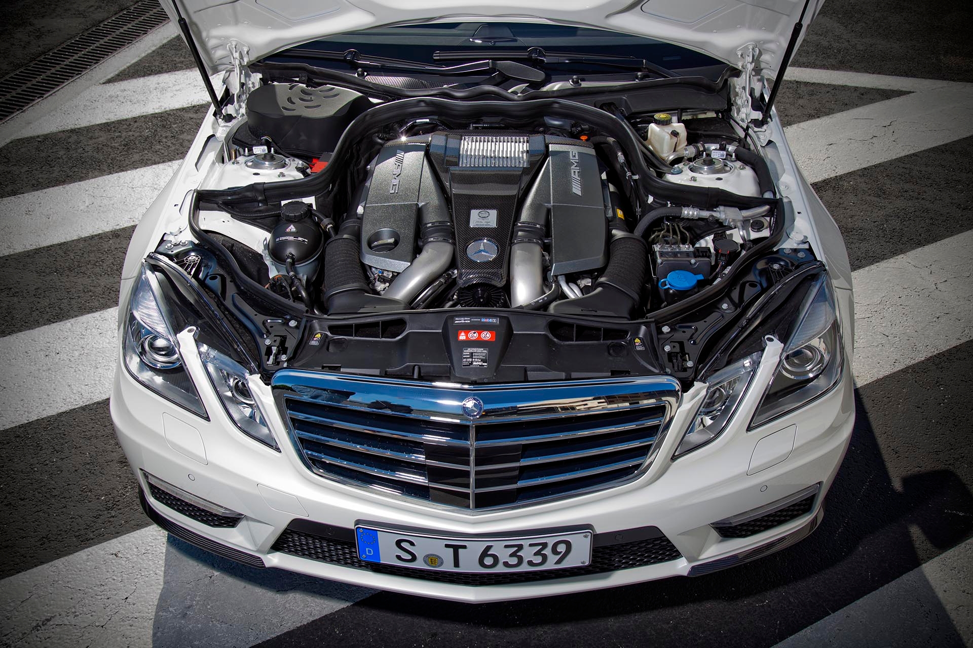 02_Mercedes E63 AMG Wagon engine bay