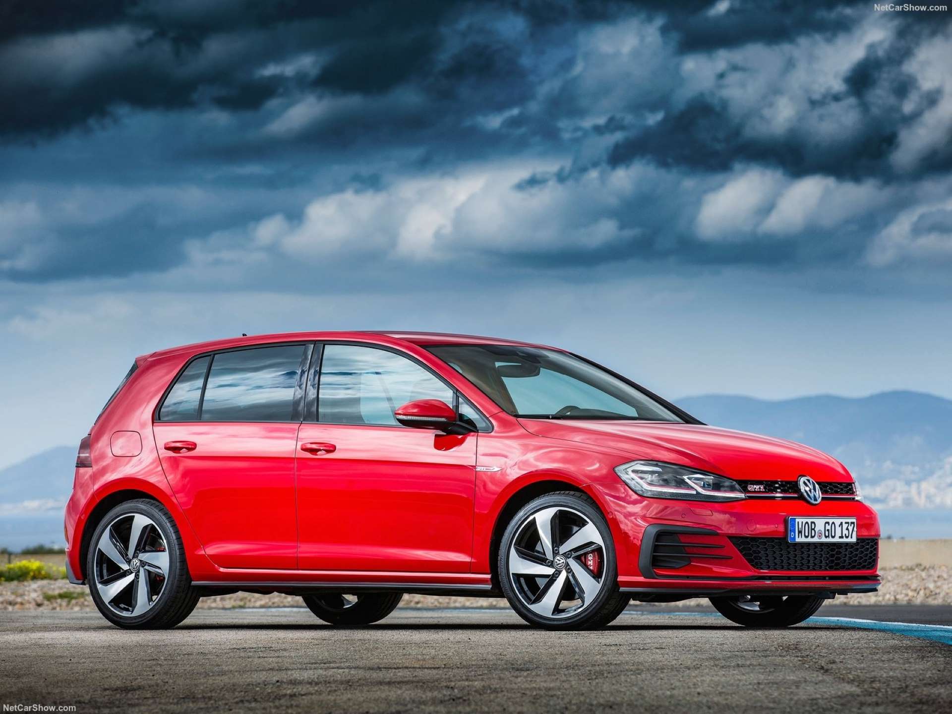 Mk7.5_GTI_Volkswagen_Autobahn