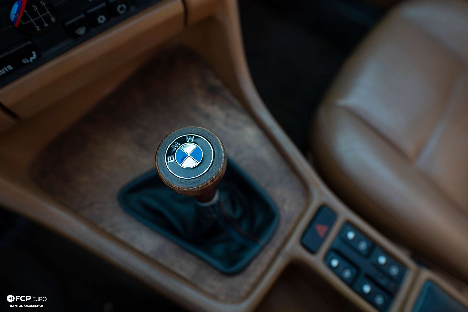 BMW E32 750iL 6 speed A9A02533