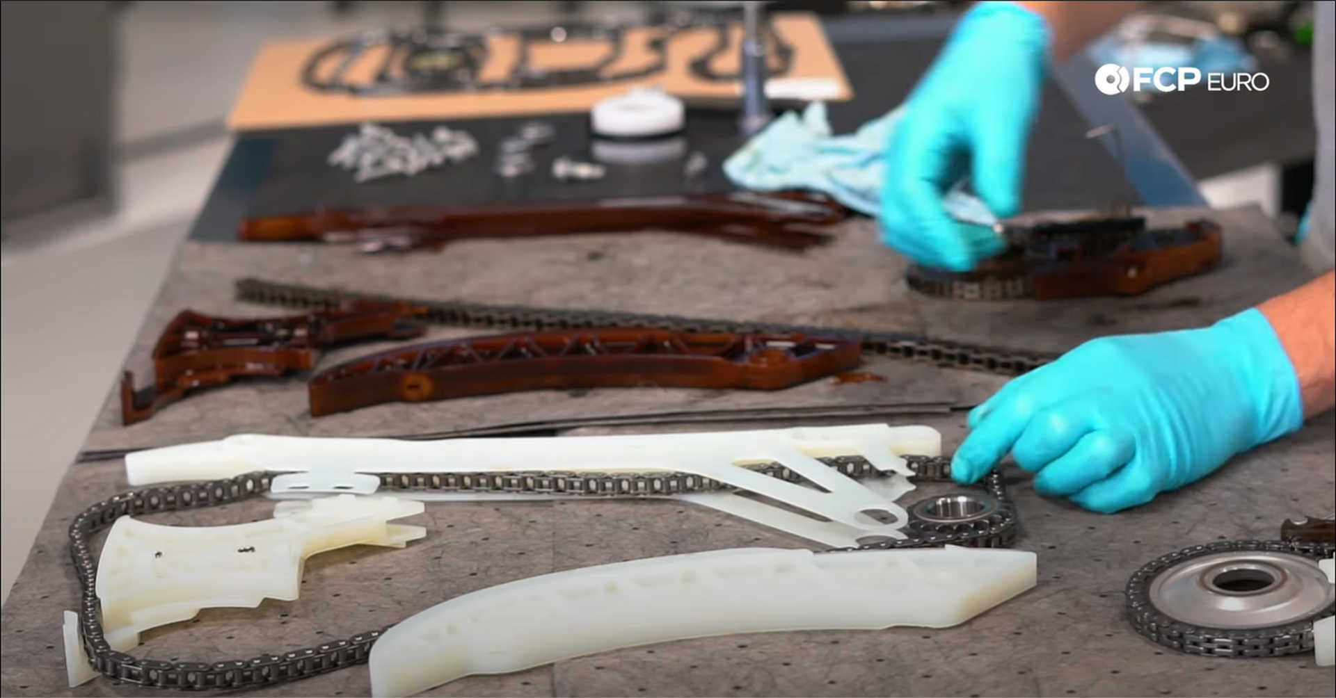 DIY BMW N20 Timing Chain assembling the new timing chain assembly