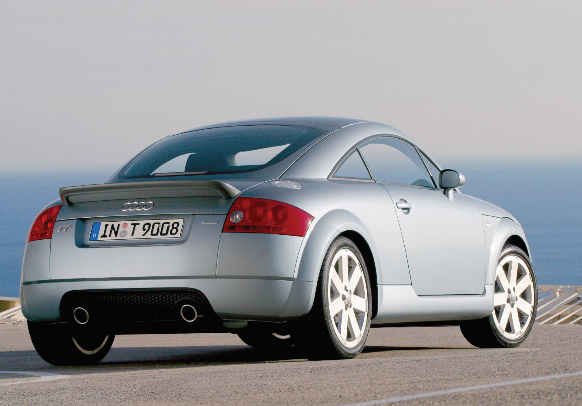 01_Audi TT 225 Quattro rear