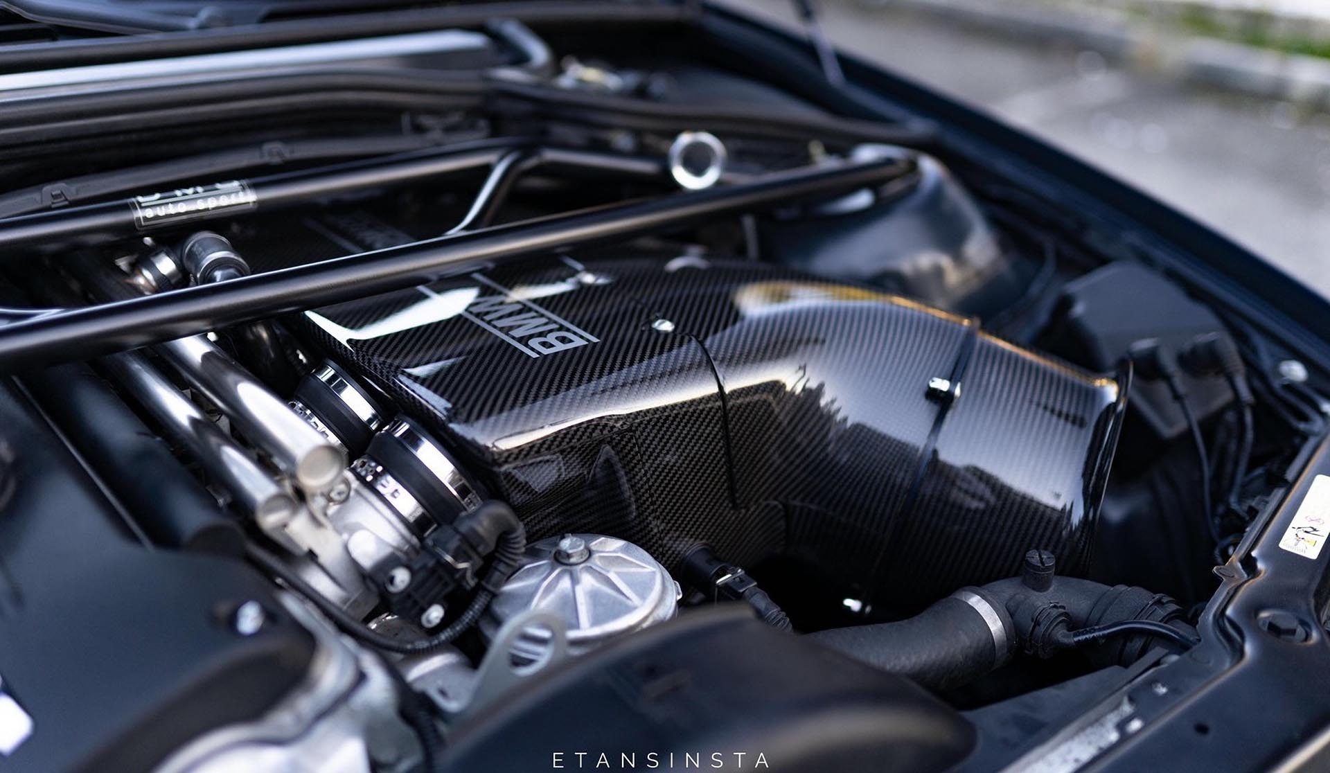 01-pouya-bmw-e46-m3-csl-airbox