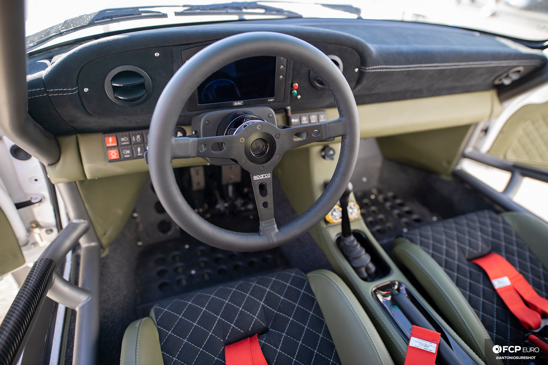 Baja 911 Sparco TJ Russell Porsche Carrera 4 EOSR4186