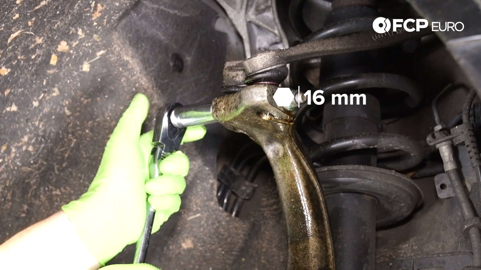 Audi B8 A4 & Q5 Front Control Arm Replacement Upper Pinch Bolt Removal 16mm