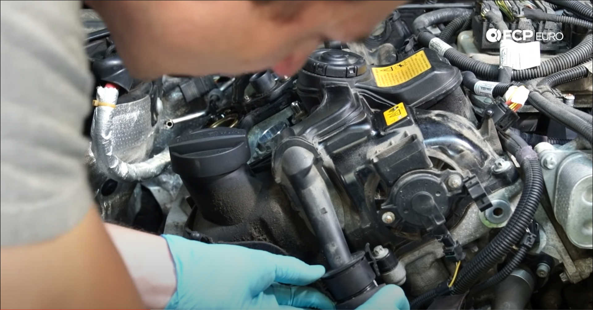 DIY BMW N20 Timing Chain removing the vacuum pump