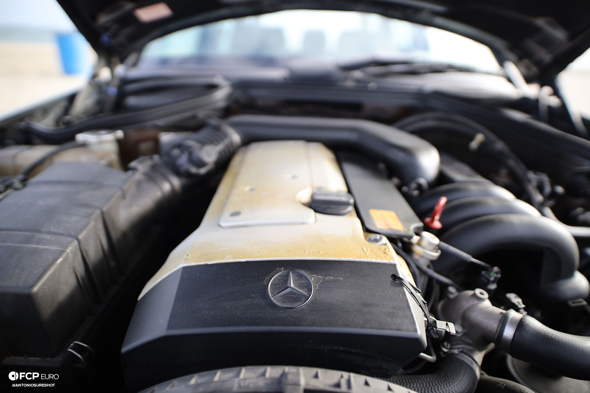 S124 Mercedes Benz E320 wagon M104