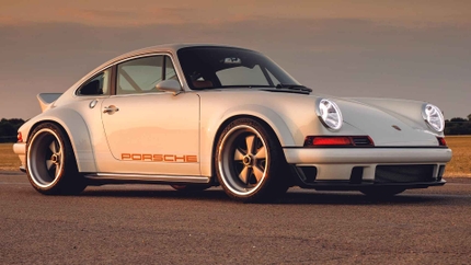 Singer Vehicle Design's Latest Creation Is A Carbon-Fiber Lightweight Masterpiece