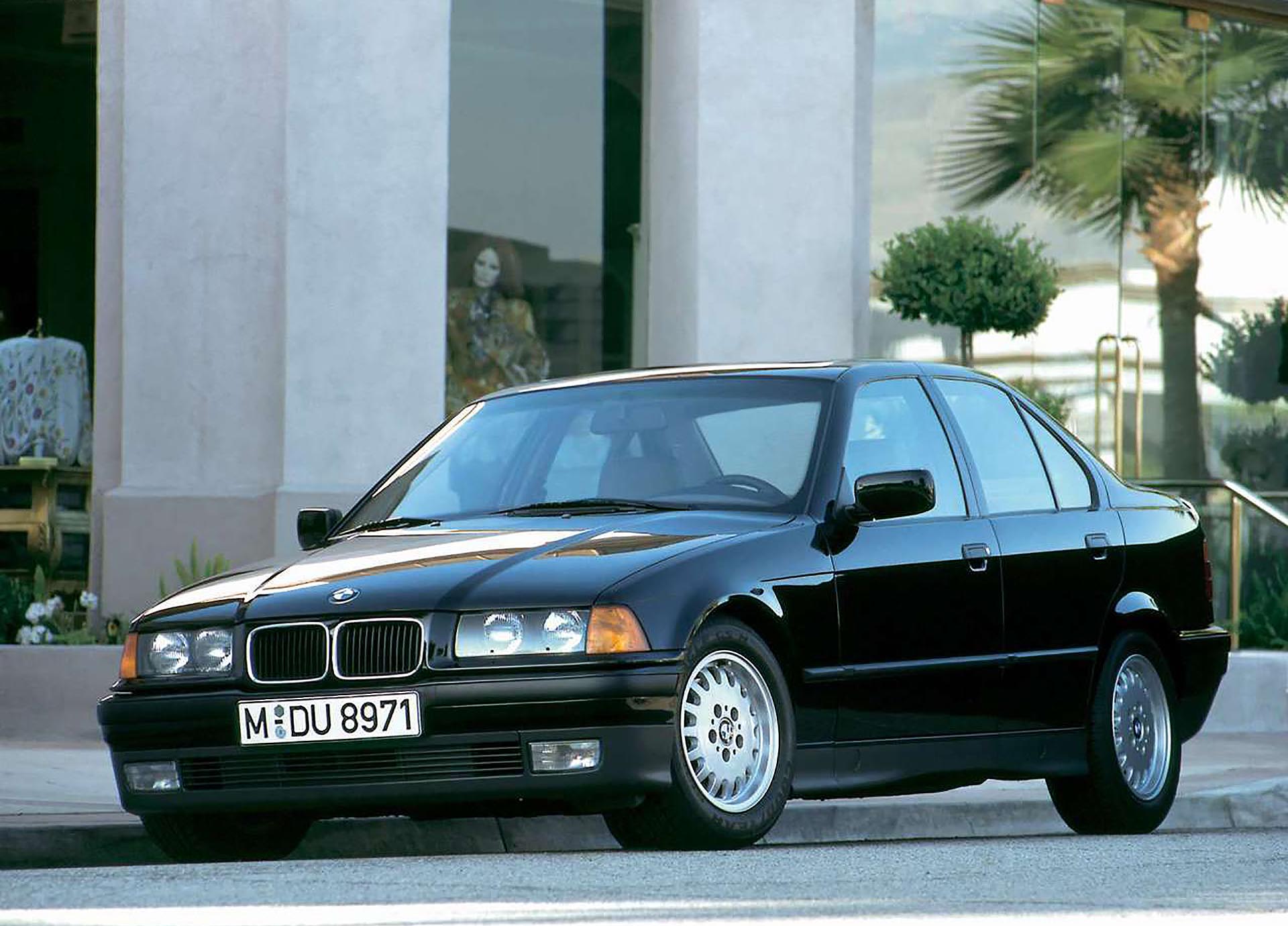 03_BMW E36 325iS front