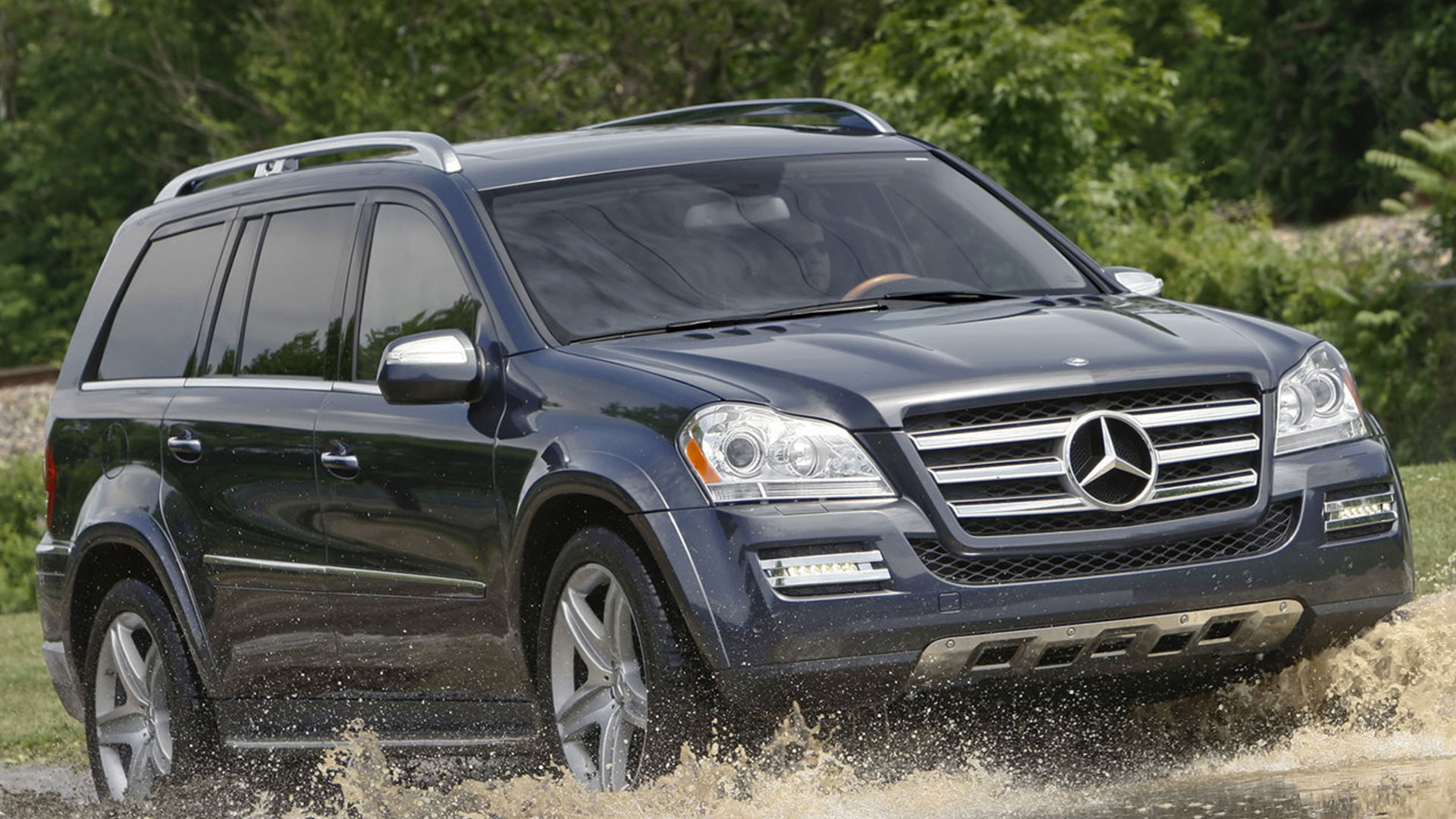 Mercedes-Benz-GL550